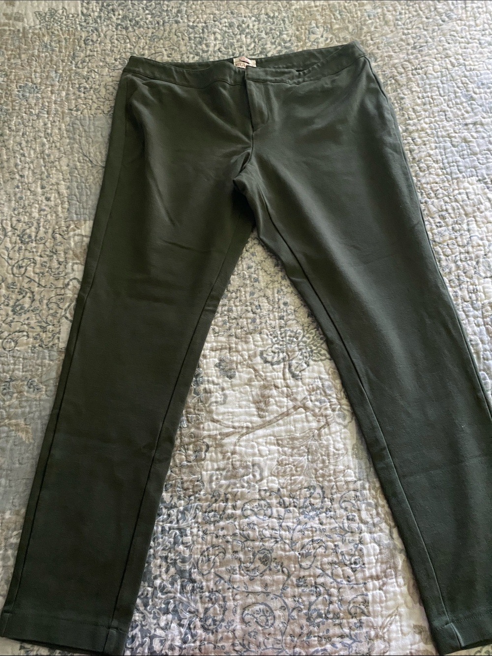 Women capri soft material